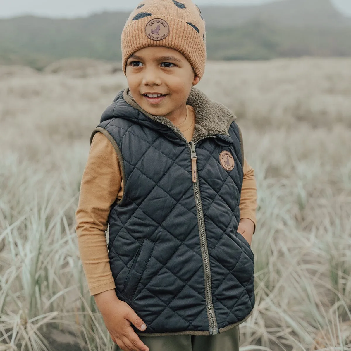 Reversible Hooded Yeti Vest (Black/Khaki)